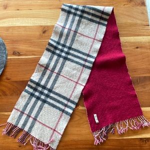 Burberry winter scarf